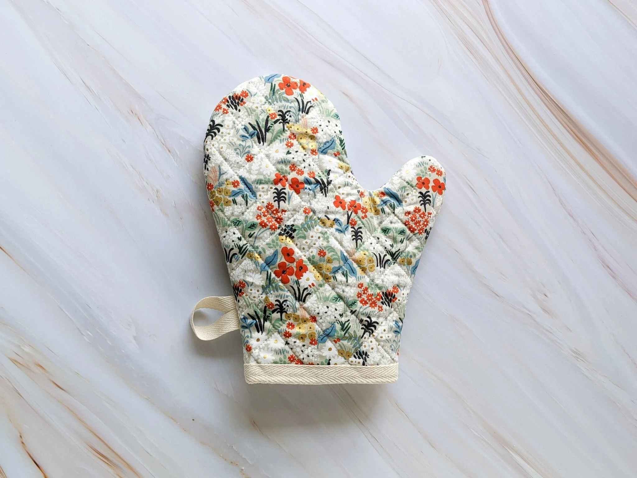 Meadow Flax Floral Oven Mitt