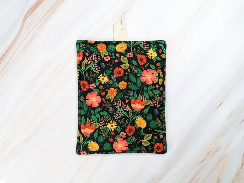 Poppy Fields Black Floral Pot Holde