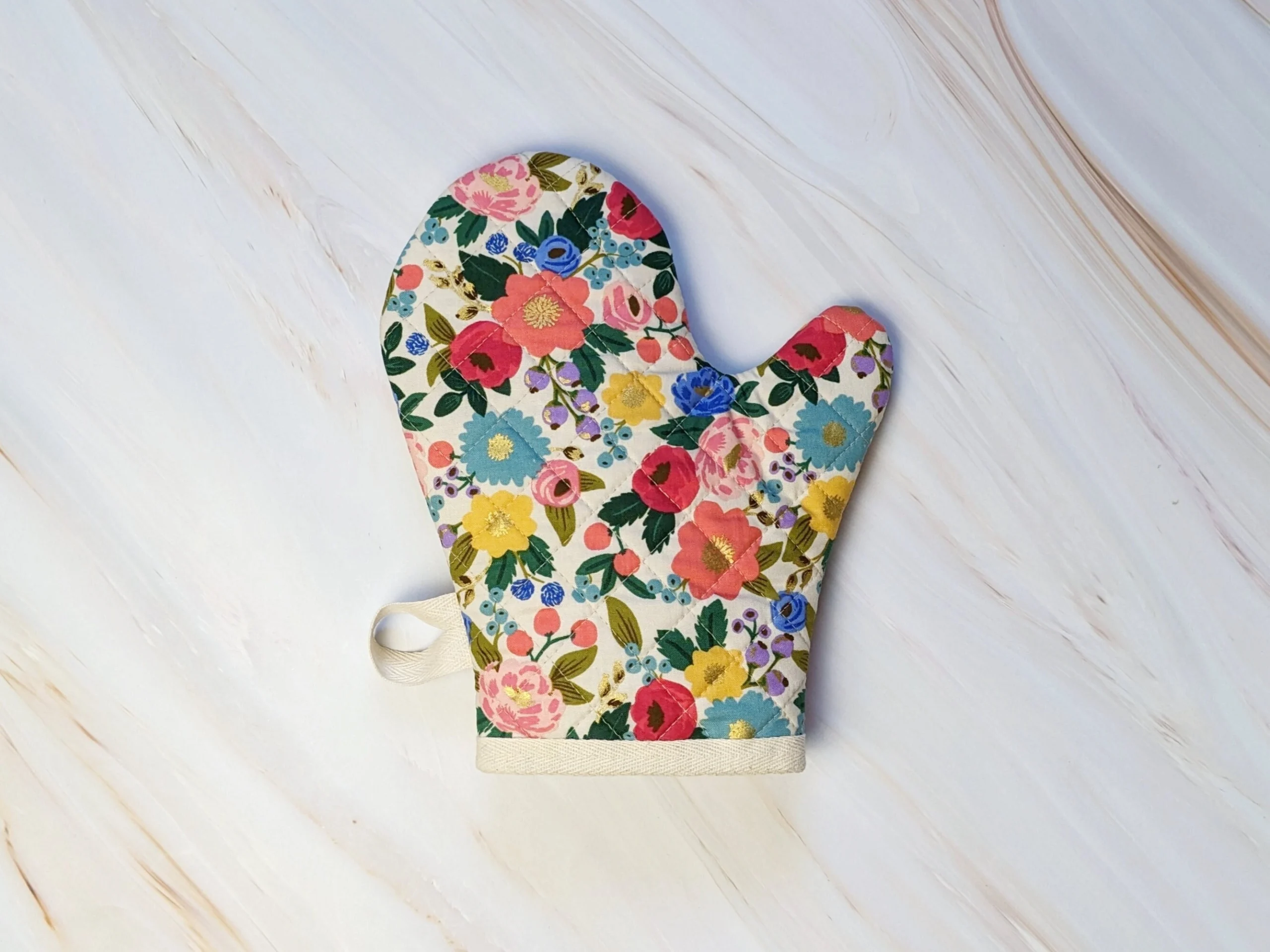 Vintage Blossom Cream Floral Oven Mitt