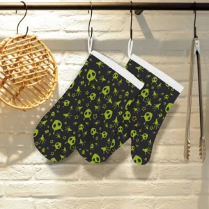 Alien Pattern Print Design 02 Heat Resistant Oven Mitts Pot Holders Set
