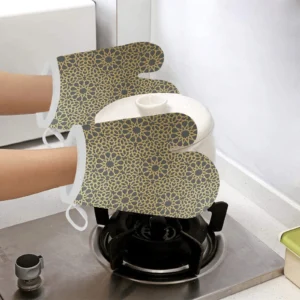 Arabic Star Gold Pattern Heat Resistant Oven Mitts Pot Holders Set