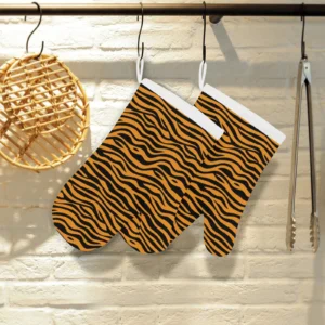Bengal Tigers Skin Print Pattern Background Heat Resistant Oven Mitts Pot Holders Set