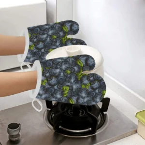 Blueberry Pattern Heat Resistant Oven Mitts Pot Holders Set