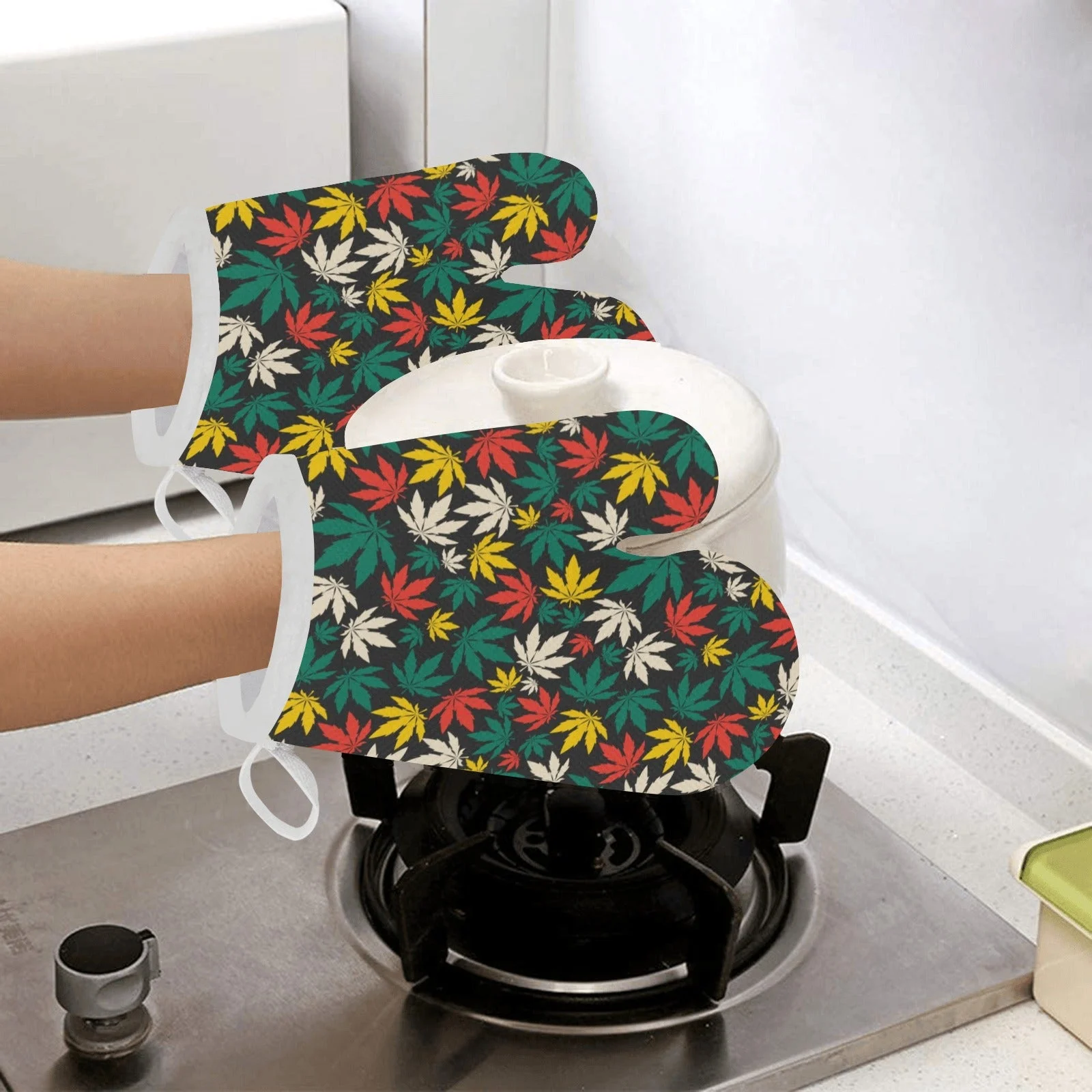 Canabis Marijuana Weed Pattern Print Design 02 Heat Resistant Oven Mitts Pot Holders Set Canabis Marijuana Weed Pattern Print Design 02 Heat Resistant Oven Mitts Pot Holders Set