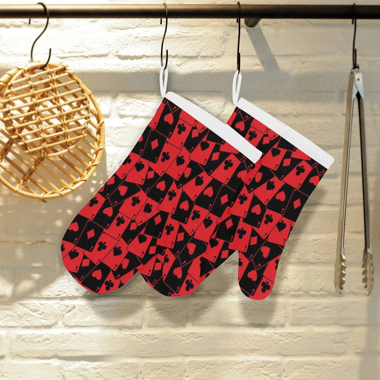 Casino Cards Suits Pattern Print Design 02 Heat Resistant Oven Mitts Pot Holders Set Casino Cards Suits Pattern Print Design 02 Heat Resistant Oven Mitts Pot Holders Set