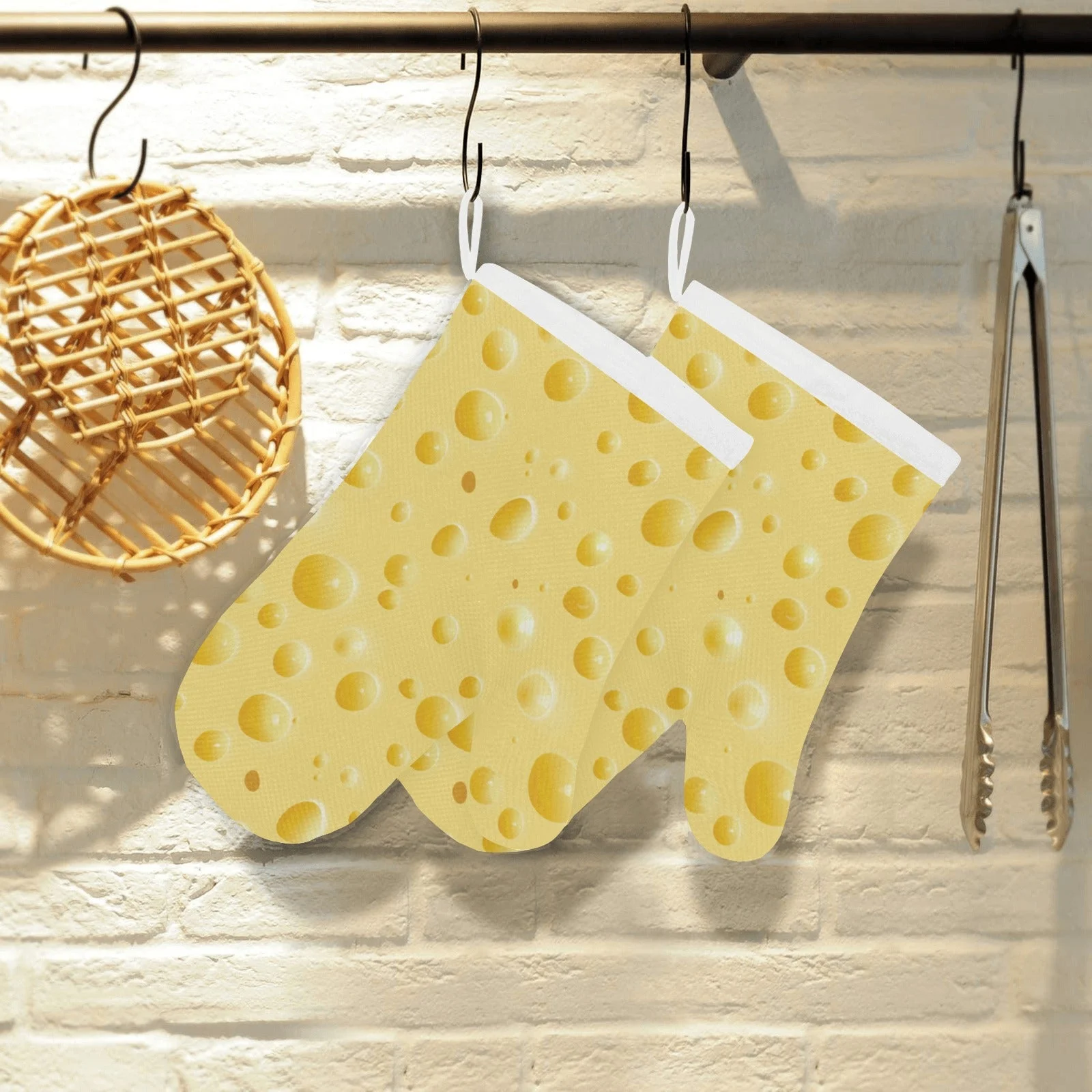 Cheese Texture Heat Resistant Oven Mitts Pot Holders Set Cheese Texture Heat Resistant Oven Mitts Pot Holders Set