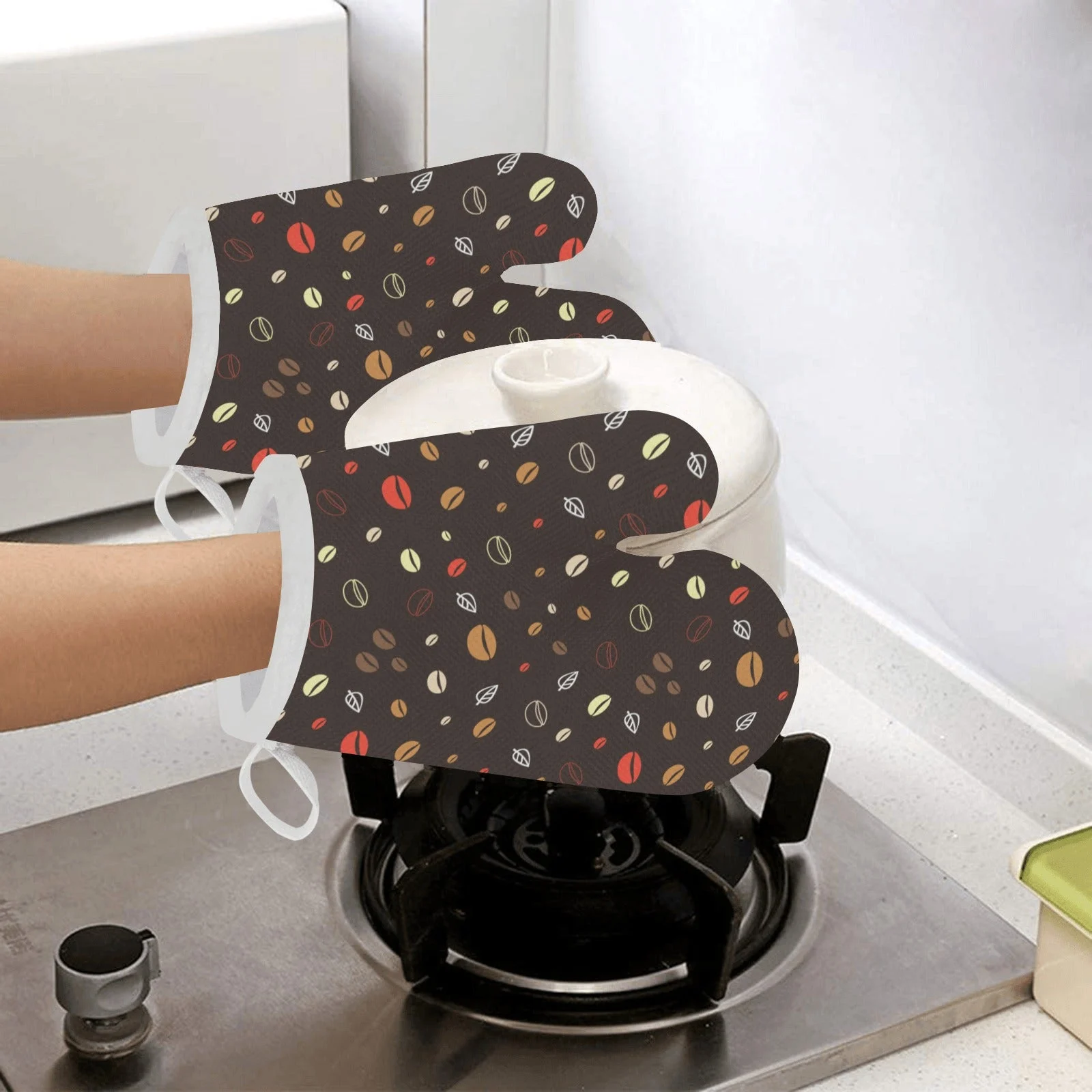 Coffee Bean Leave Pattern Heat Resistant Oven Mitts Pot Holders Set Coffee Bean Leave Pattern Heat Resistant Oven Mitts Pot Holders Set