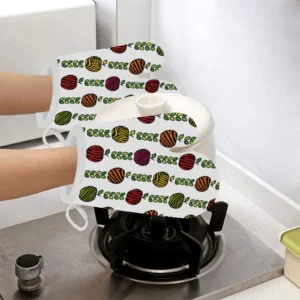 Colorful Apples Leave Zebra Stripe Heat Resistant Oven Mitts Pot Holders Set