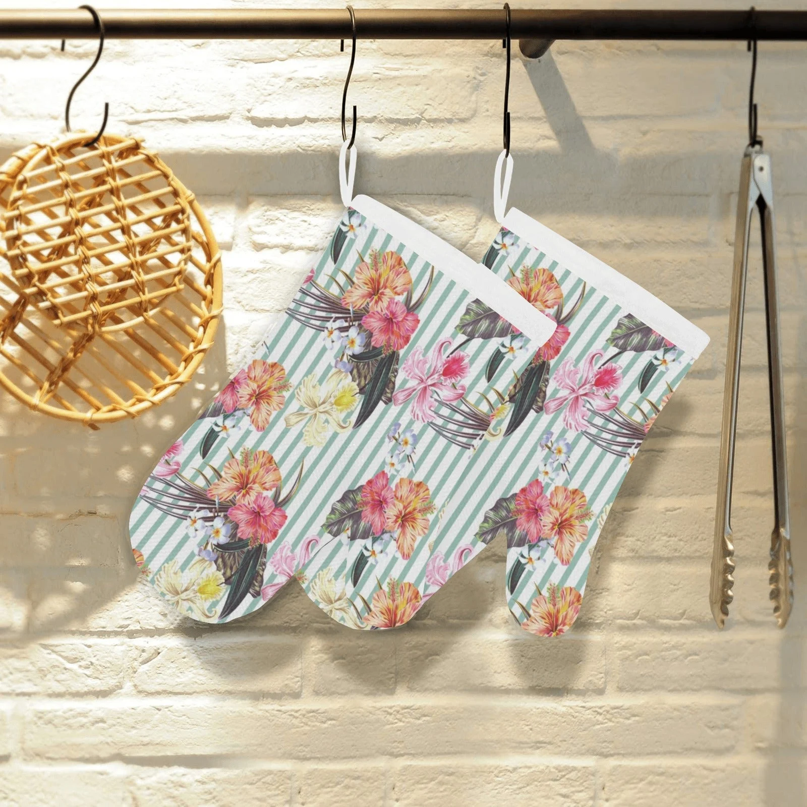 Colorful Orchid Flower Pattern Heat Resistant Oven Mitts Pot Holders Set Colorful Orchid Flower Pattern Heat Resistant Oven Mitts Pot Holders Set