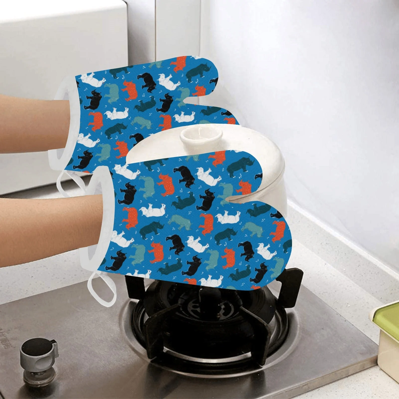 Colorful Rhino Pattern Heat Resistant Oven Mitts Pot Holders Set Colorful Rhino Pattern Heat Resistant Oven Mitts Pot Holders Set