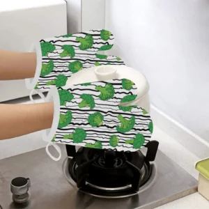 Cool Broccoli Pattern Heat Resistant Oven Mitts Pot Holders Set