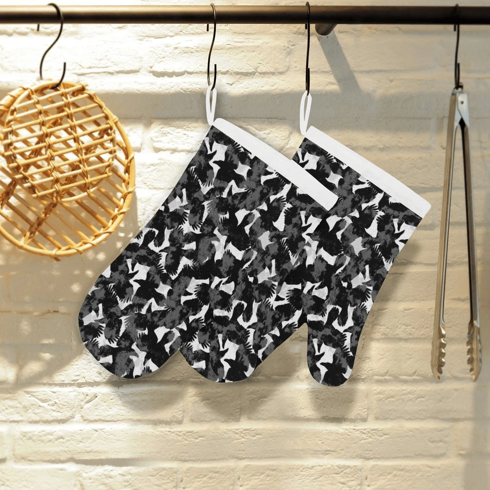 Crow Illustration Pattern Heat Resistant Oven Mitts Pot Holders Set Crow Illustration Pattern Heat Resistant Oven Mitts Pot Holders Set
