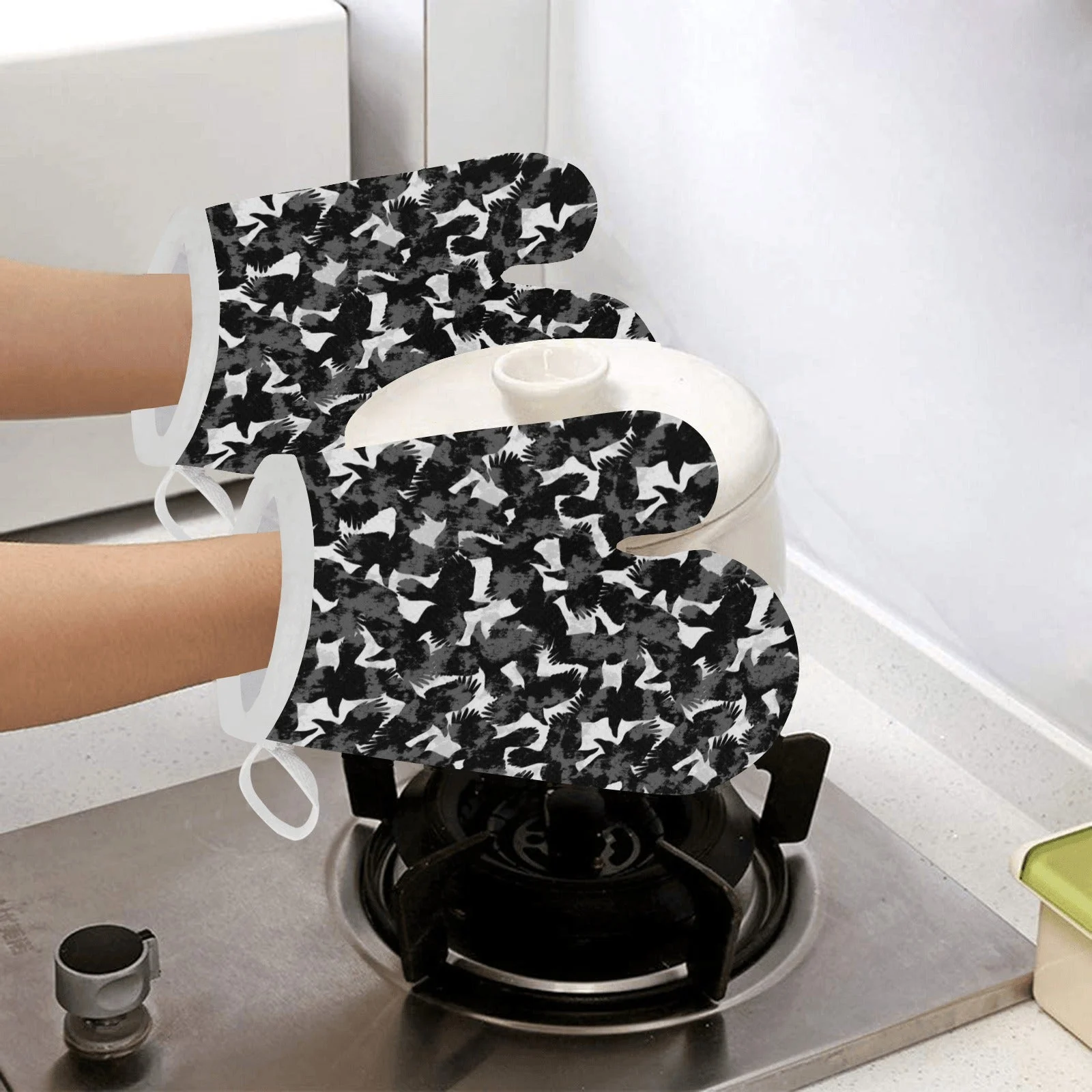 Crow Illustration Pattern Heat Resistant Oven Mitts Pot Holders Set Crow Illustration Pattern Heat Resistant Oven Mitts Pot Holders Set