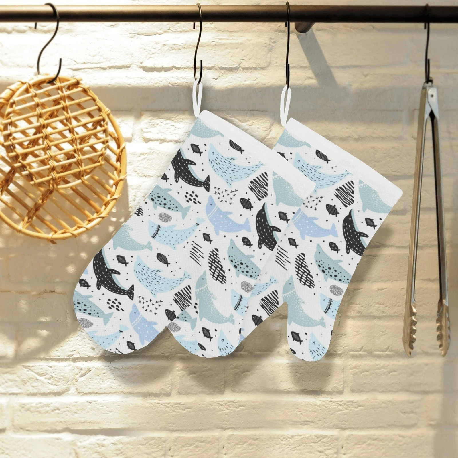 Cute Dolphins Childish Style Pattern Heat Resistant Oven Mitts Pot Holders Set Cute Dolphins Childish Style Pattern Heat Resistant Oven Mitts Pot Holders Set
