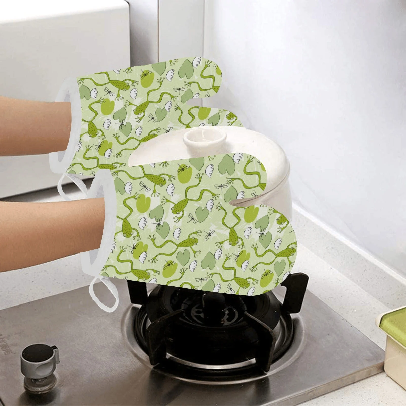 Cute Frog Dragonfly Pattern Heat Resistant Oven Mitts Pot Holders Set Cute Frog Dragonfly Pattern Heat Resistant Oven Mitts Pot Holders Set