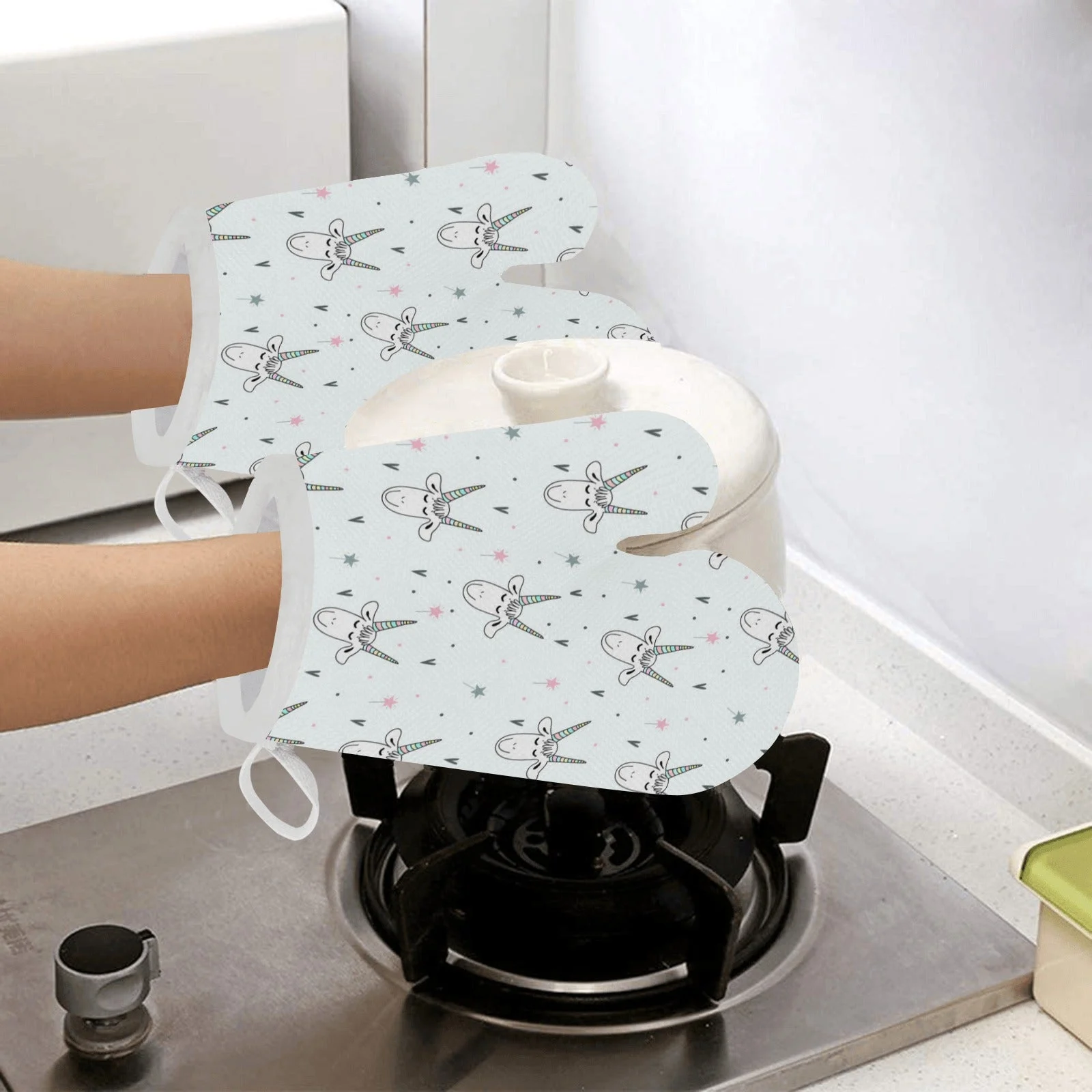 Cute Goat Design Pattern Heat Resistant Oven Mitts Pot Holders Set Cute Goat Design Pattern Heat Resistant Oven Mitts Pot Holders Set