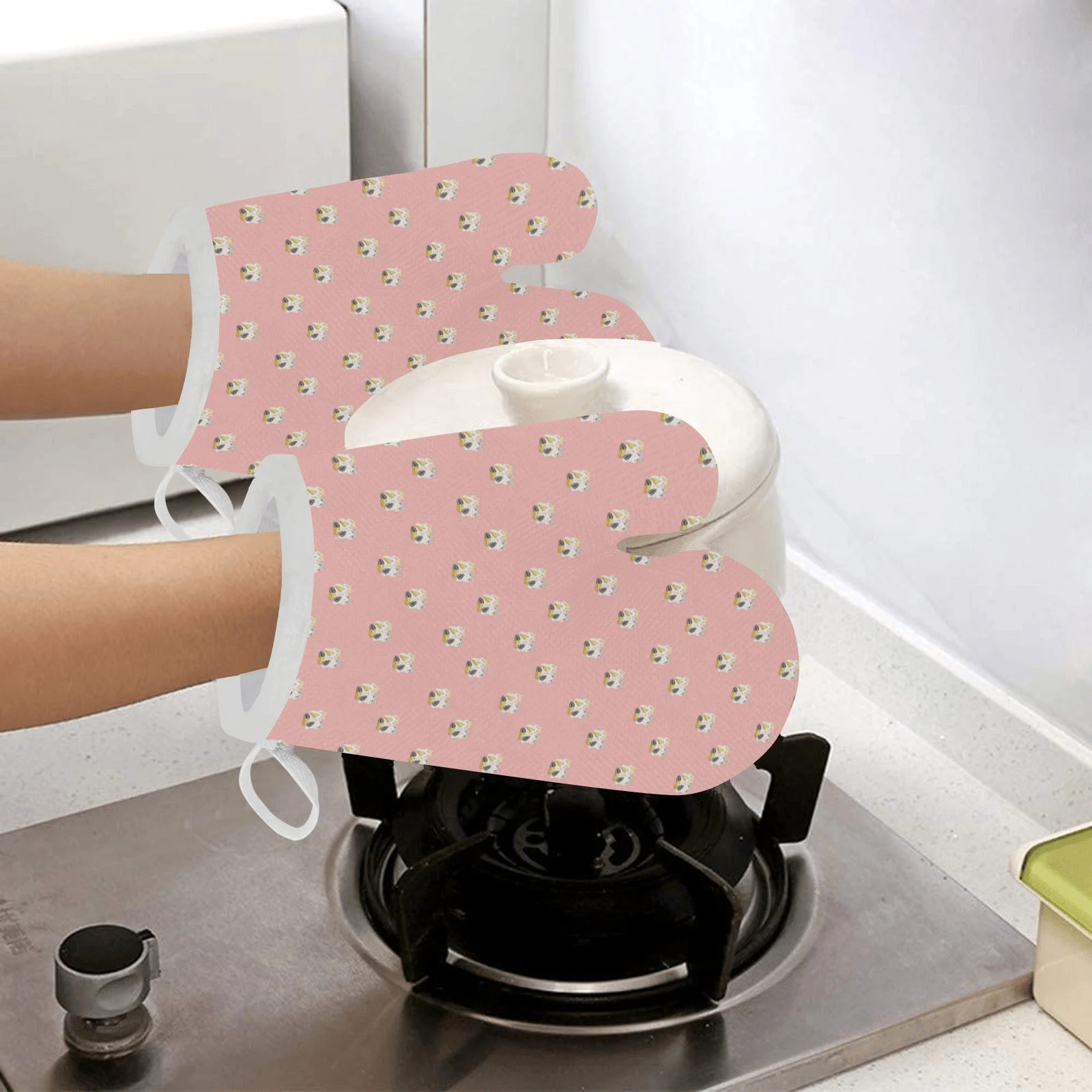 Cute Hamster Cheese Pattern Pink Background Heat Resistant Oven Mitts Pot Holders Set Cute Hamster Cheese Pattern Pink Background Heat Resistant Oven Mitts Pot Holders Set