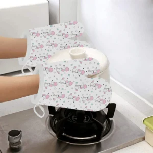 Cute Poodle Dog Star Pattern Heat Resistant Oven Mitts Pot Holders Set
