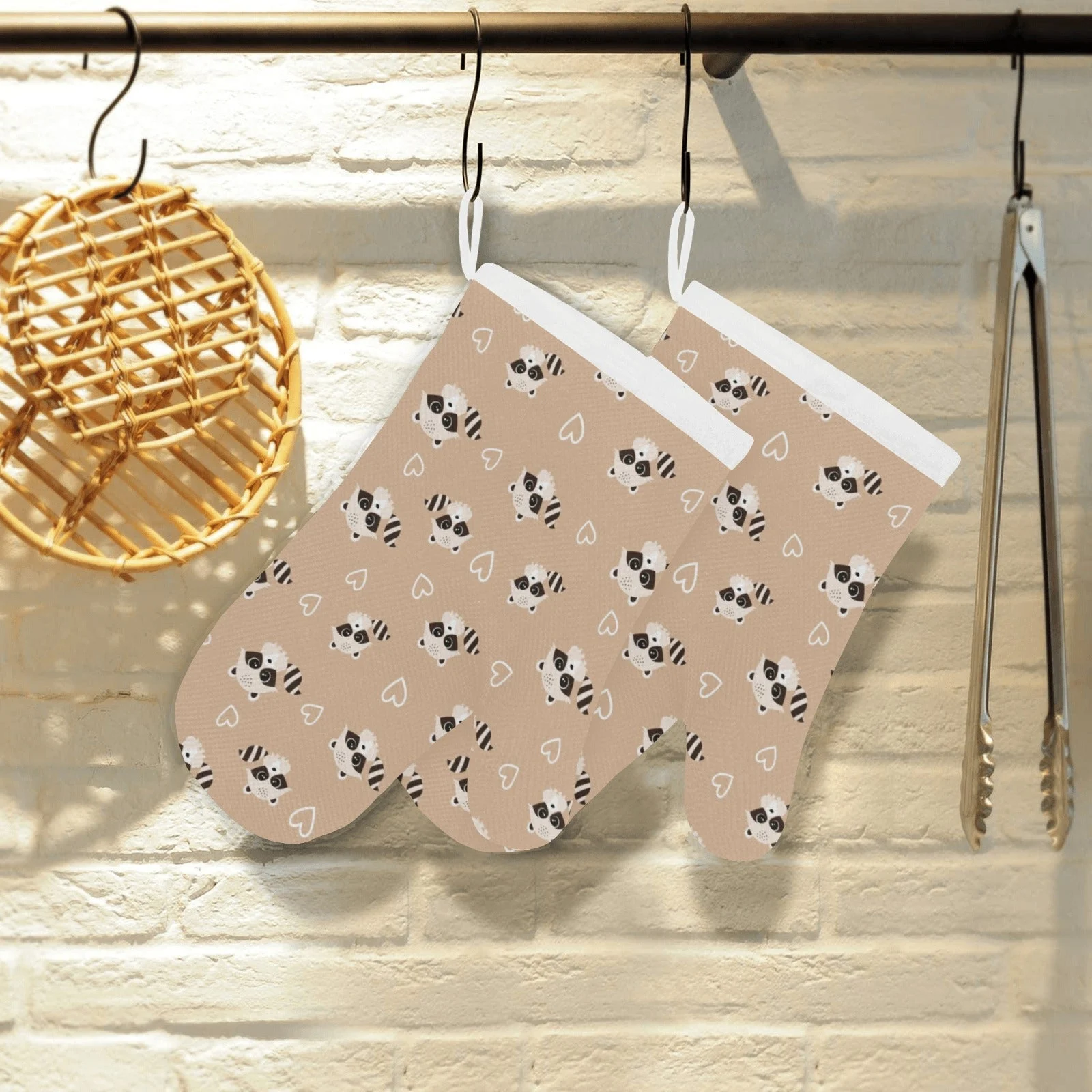 Cute Raccoon Heart Pattern Heat Resistant Oven Mitts Pot Holders Set Cute Raccoon Heart Pattern Heat Resistant Oven Mitts Pot Holders Set