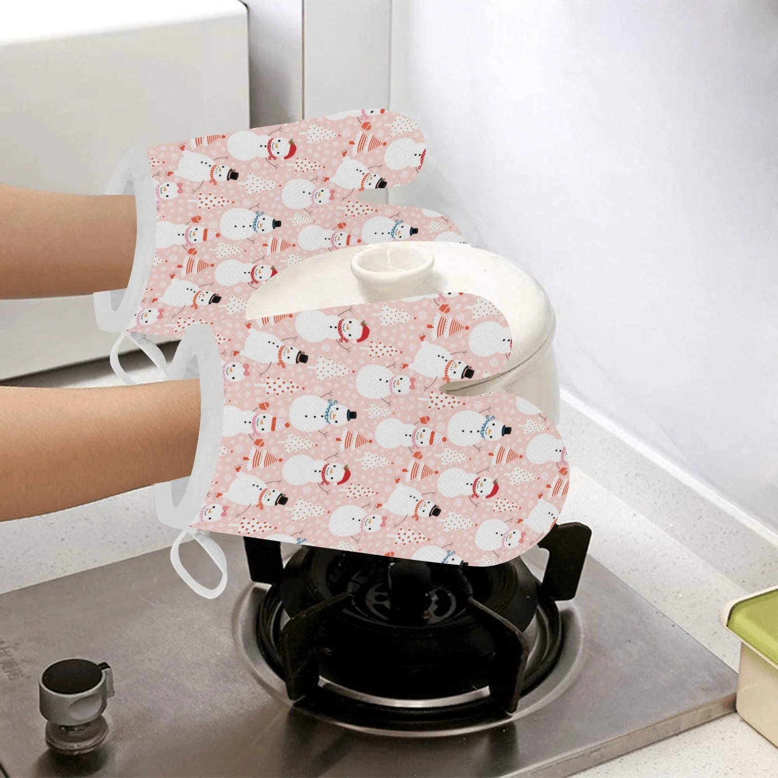 Cute Snowman Christmas Tree Snow Pink Background Heat Resistant Oven Mitts Pot Holders Set Cute Snowman Christmas Tree Snow Pink Background Heat Resistant Oven Mitts Pot Holders Set