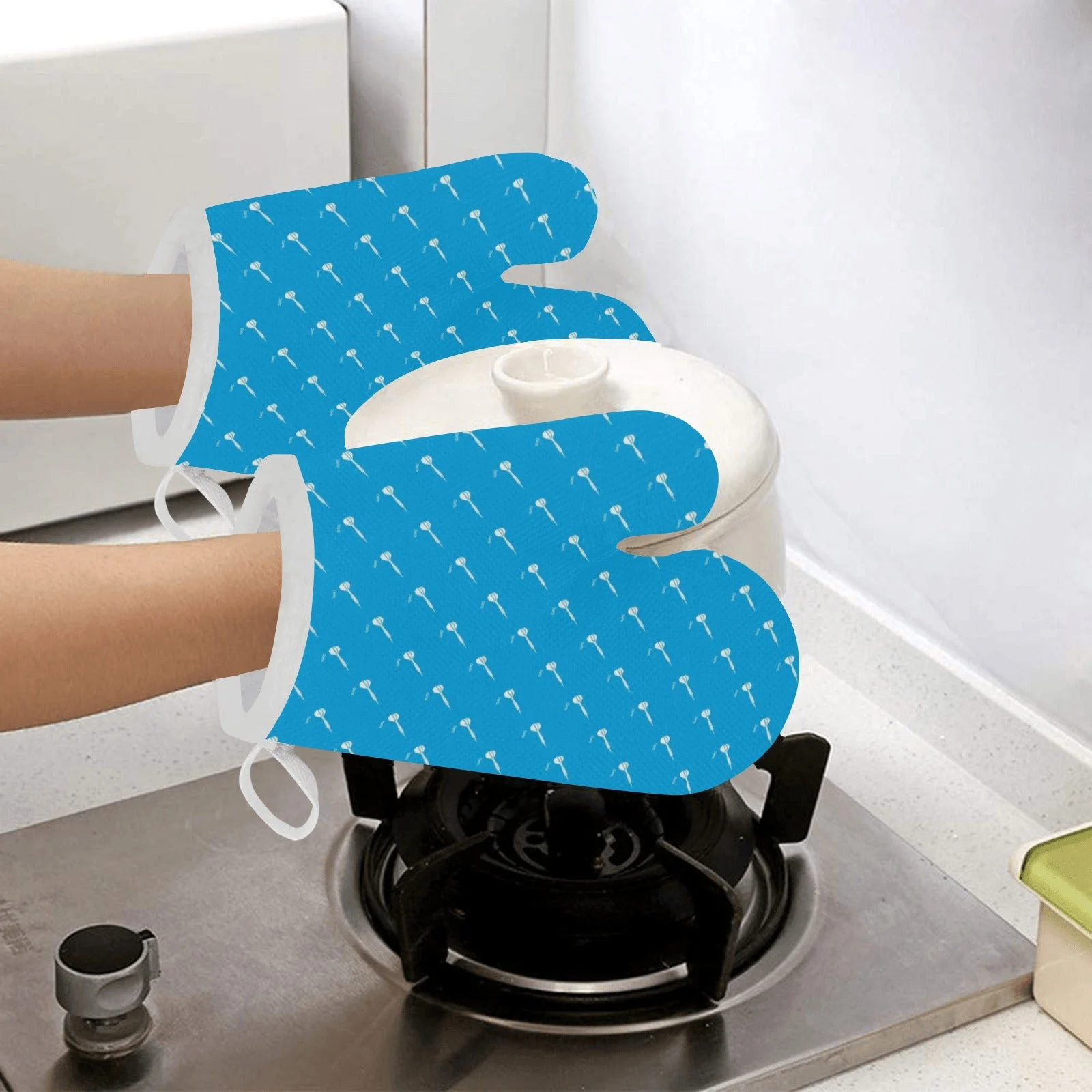 Darts Pattern Print Design 05 Heat Resistant Oven Mitts Pot Holders Set Darts Pattern Print Design 05 Heat Resistant Oven Mitts Pot Holders Set