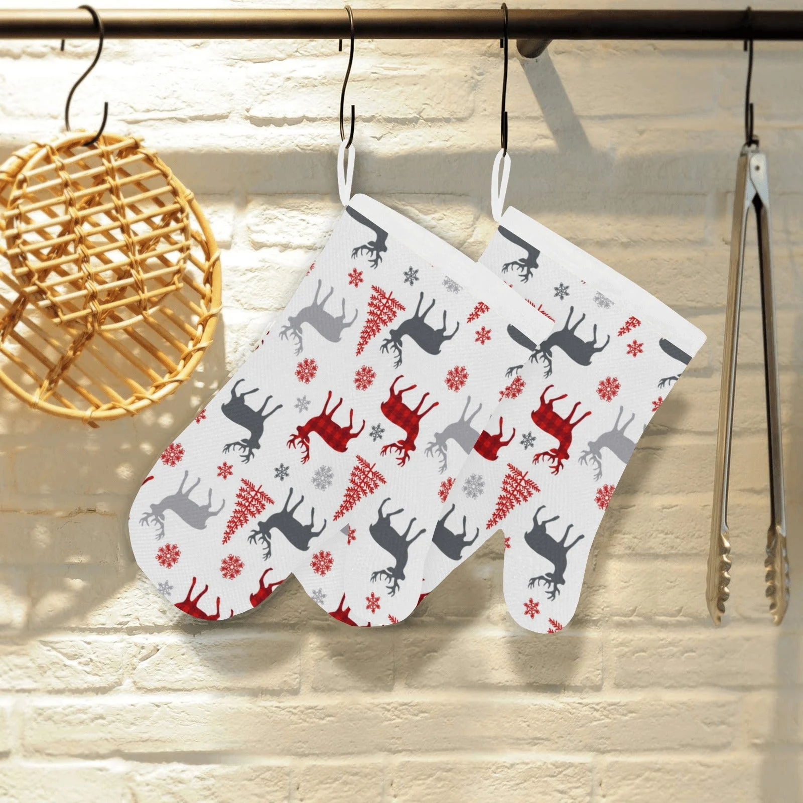 Deer Tree Snowflakes Christmas Pattern Heat Resistant Oven Mitts Pot Holders Set Deer Tree Snowflakes Christmas Pattern Heat Resistant Oven Mitts Pot Holders Set