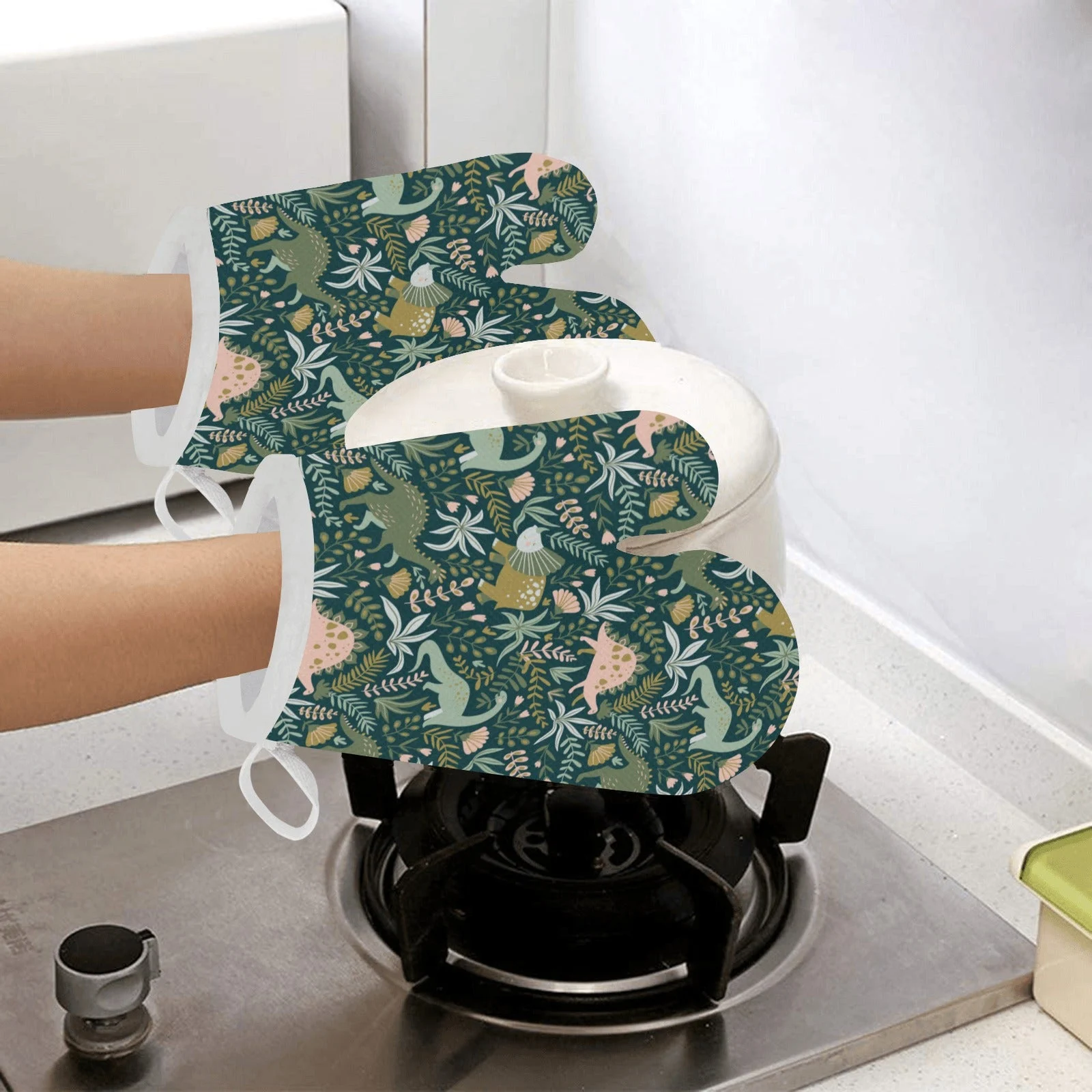 Dinosaurs Tropical Leaves Flower Pattern Heat Resistant Oven Mitts Pot Holders Set Dinosaurs Tropical Leaves Flower Pattern Heat Resistant Oven Mitts Pot Holders Set
