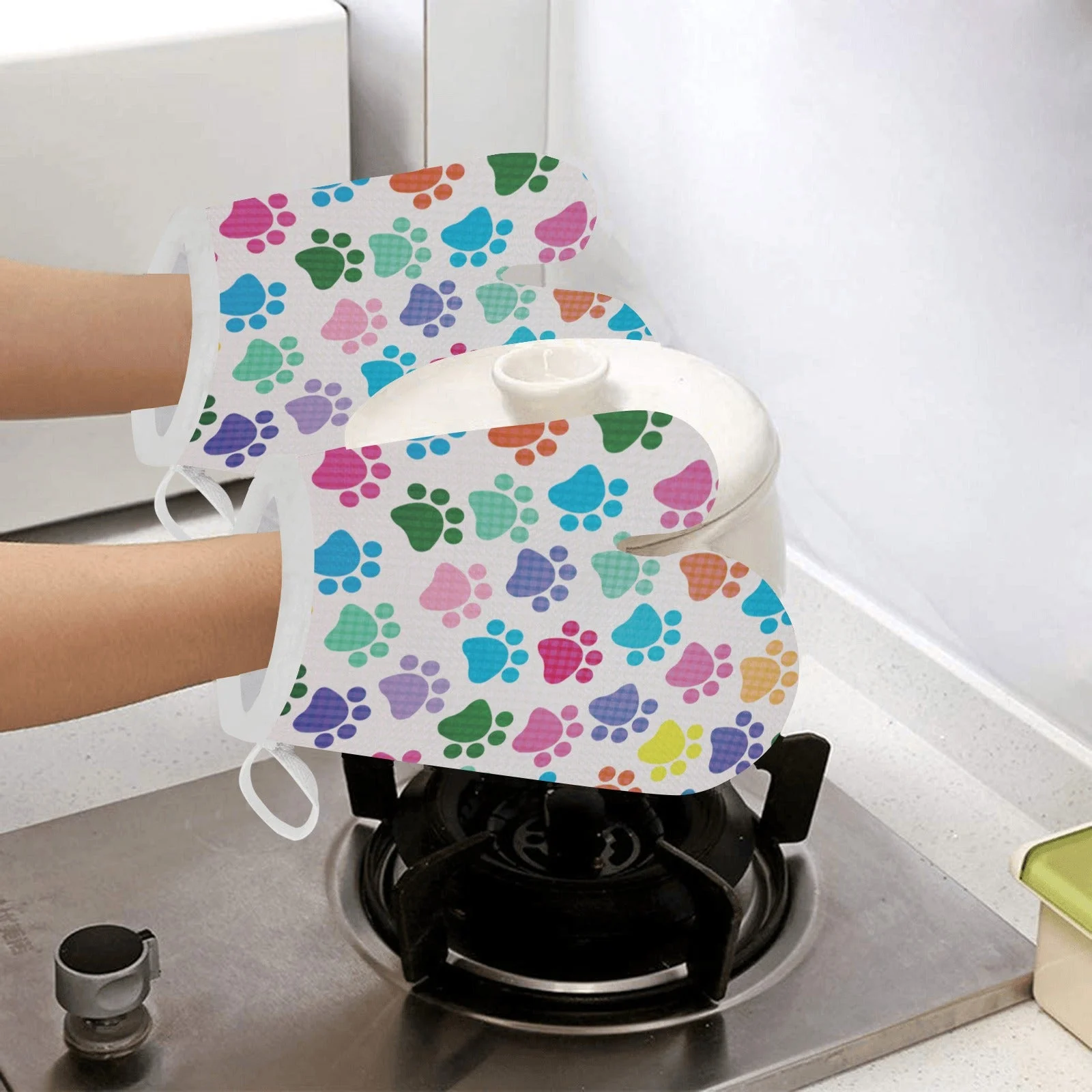Dog Paws Pattern Print Design 01 Heat Resistant Oven Mitts Pot Holders Set Dog Paws Pattern Print Design 01 Heat Resistant Oven Mitts Pot Holders Set