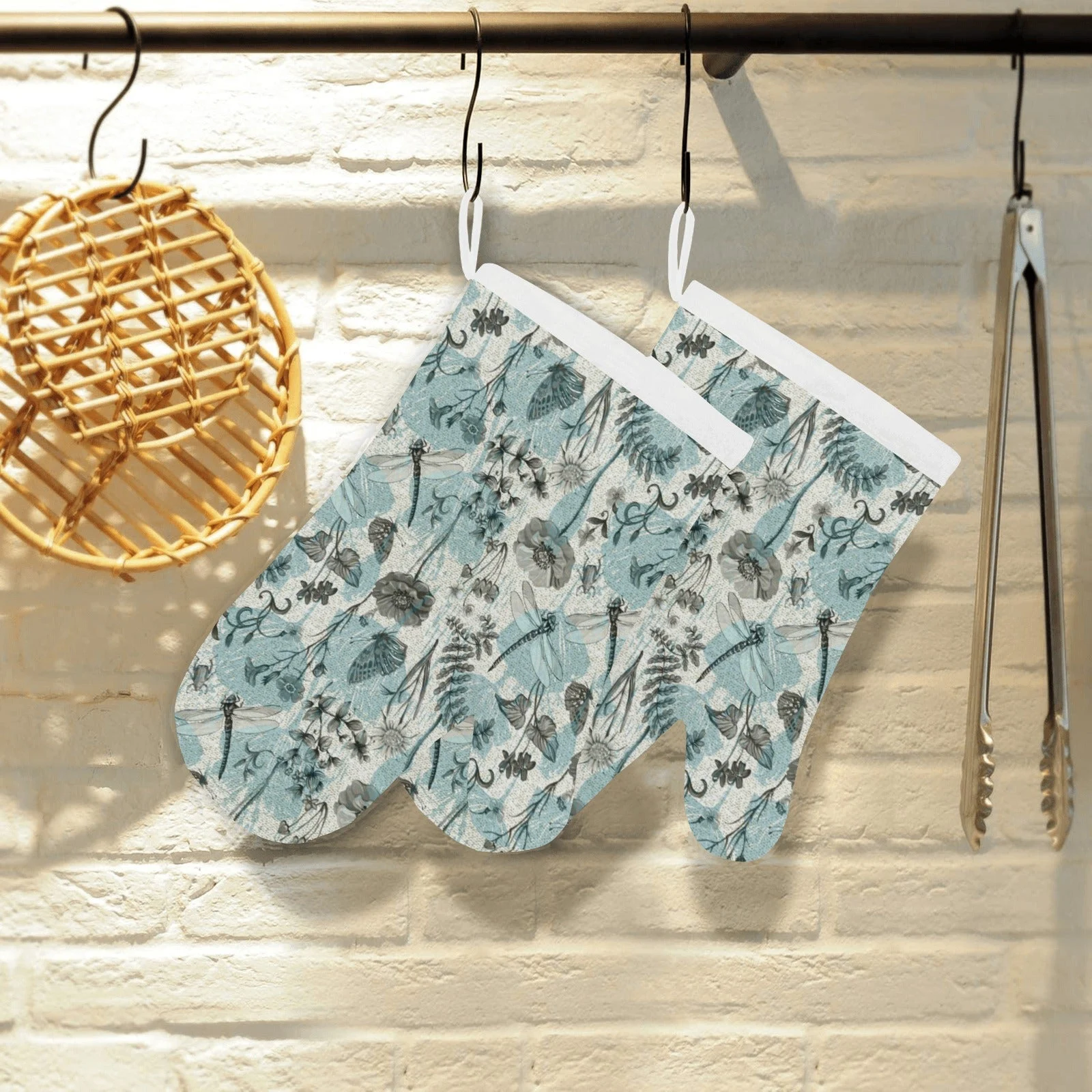 Dragonfly Butterfly Plants Insect Flower Vintage Heat Resistant Oven Mitts Pot Holders Set Dragonfly Butterfly Plants Insect Flower Vintage Heat Resistant Oven Mitts Pot Holders Set