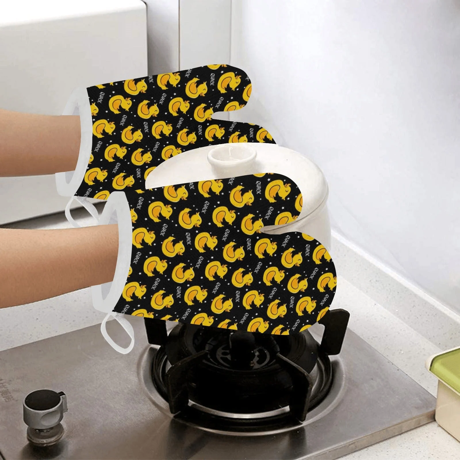 Duck Pattern Print Design 05 Heat Resistant Oven Mitts Pot Holders Set Duck Pattern Print Design 05 Heat Resistant Oven Mitts Pot Holders Set