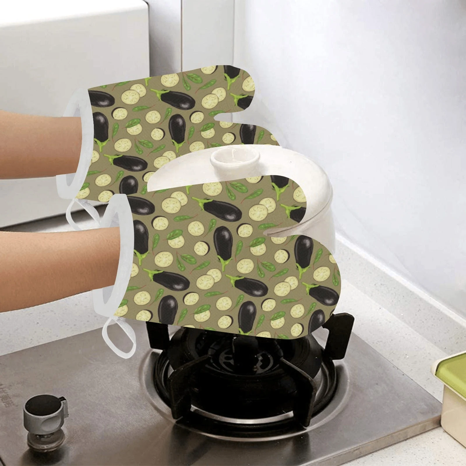 Eggplant Pattern Print Design 02 Heat Resistant Oven Mitts Pot Holders Set Eggplant Pattern Print Design 02 Heat Resistant Oven Mitts Pot Holders Set