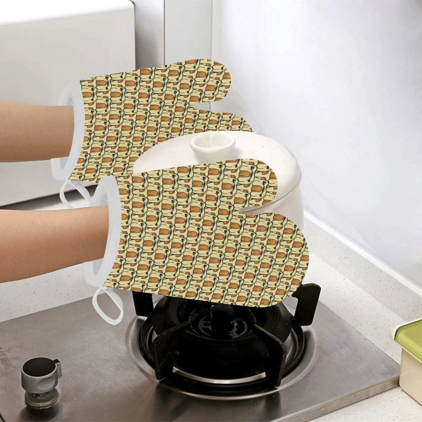English Bulldog Pattern Print Design 02 Heat Resistant Oven Mitts & Pot Holders Set English Bulldog Pattern Print Design 02 Heat Resistant Oven Mitts & Pot Holders Set