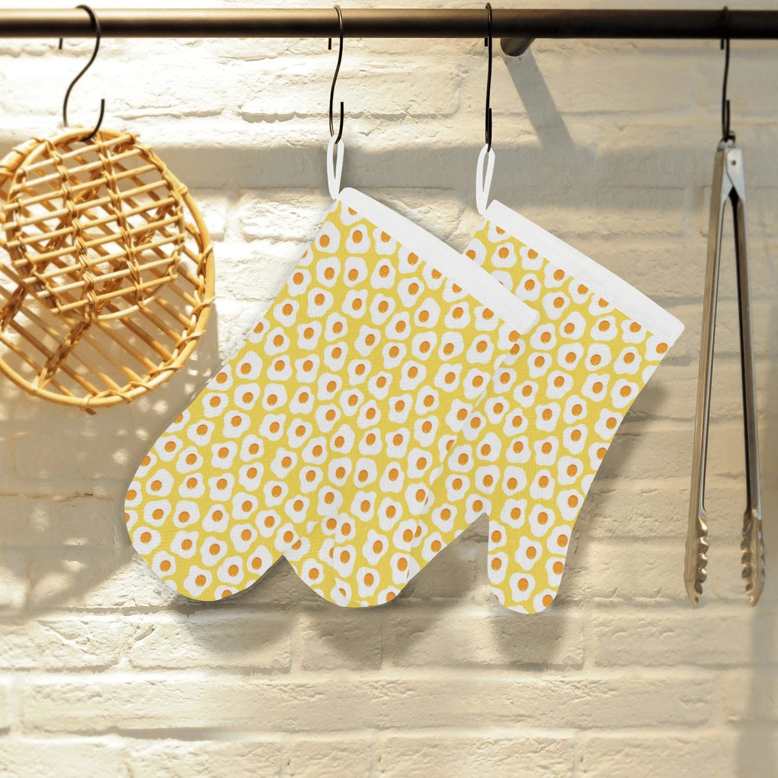 Fried Eggs Pattern Print Design 05 Heat Resistant Oven Mitts & Pot Holders Set Fried Eggs Pattern Print Design 05 Heat Resistant Oven Mitts & Pot Holders Set