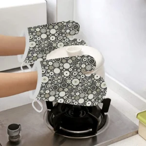 Gear Pattern Print Design 02 Heat Resistant Oven Mitts & Pot Holders Set
