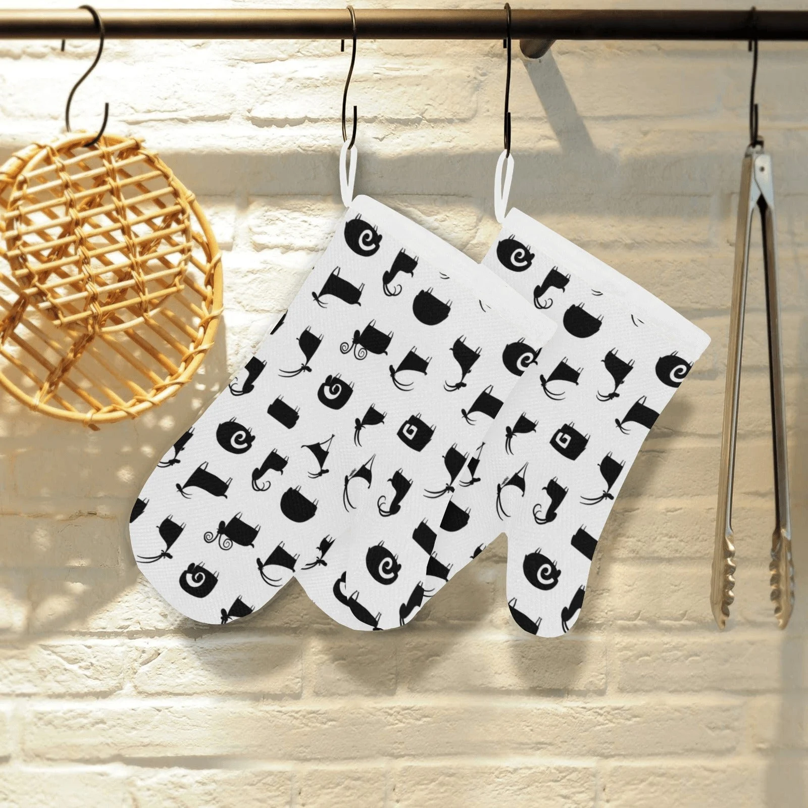 Goat Ram Pattern Heat Resistant Oven Mitts Pot Holders Set Goat Ram Pattern Heat Resistant Oven Mitts Pot Holders Set