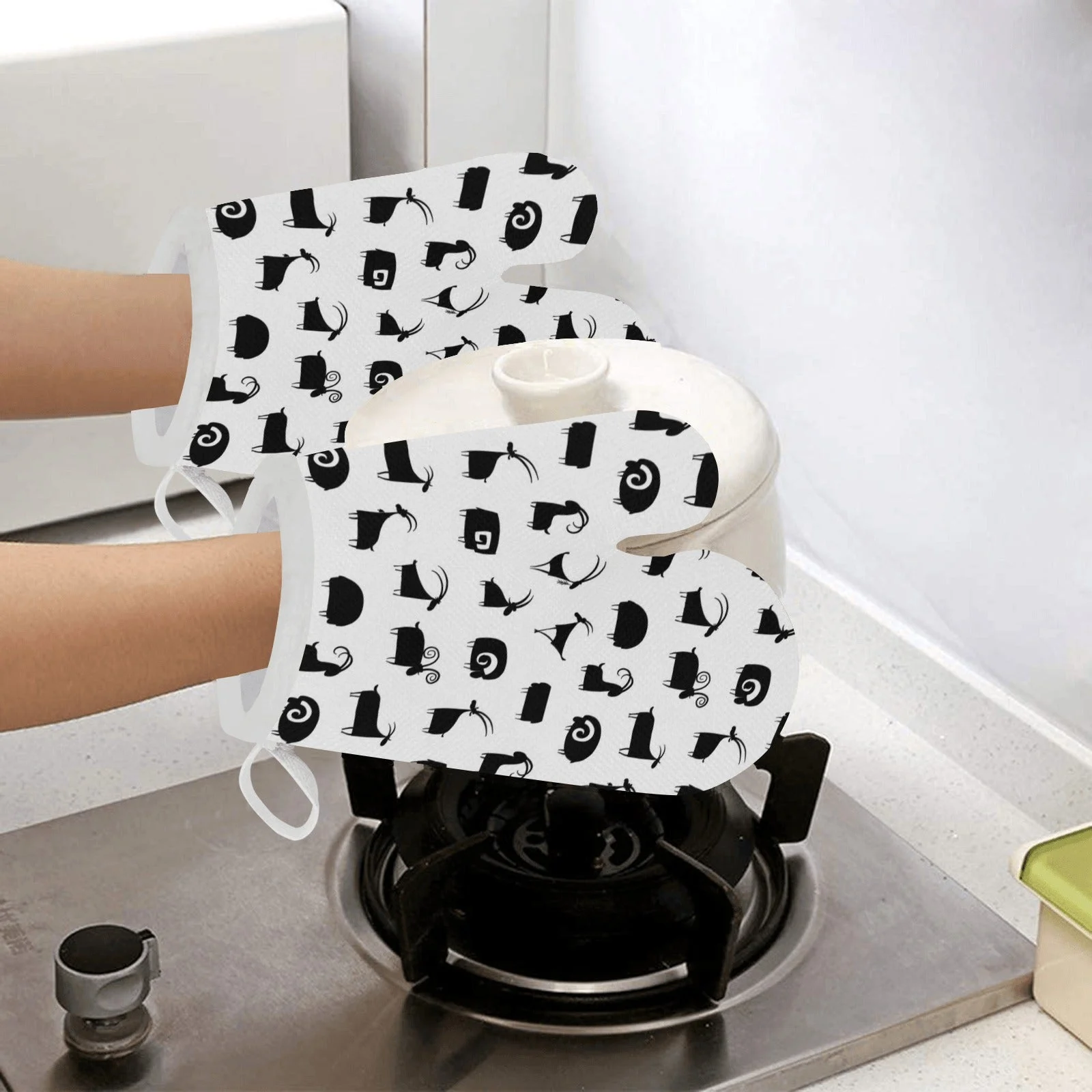 Goat Ram Pattern Heat Resistant Oven Mitts Pot Holders Set Goat Ram Pattern Heat Resistant Oven Mitts Pot Holders Set