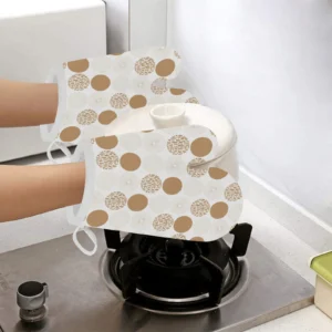 Gold Texture Mushroom Pattern Heat Resistant Oven Mitts Pot Holders Set