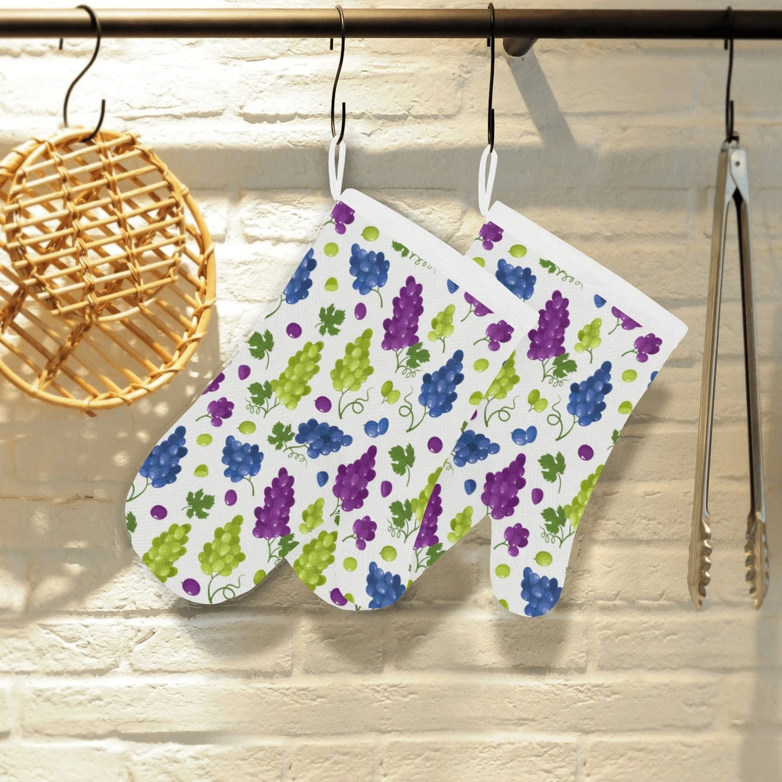 Grape Pattern Heat Resistant Oven Mitts Pot Holders Set Grape Pattern Heat Resistant Oven Mitts Pot Holders Set