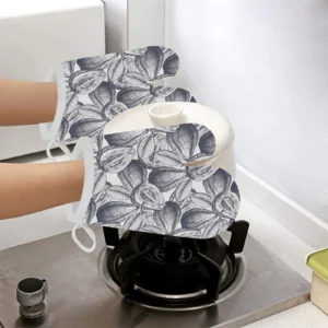 Guava Tropical Hand Drawn Pattern Heat Resistant Oven Mitts Pot Holders Set