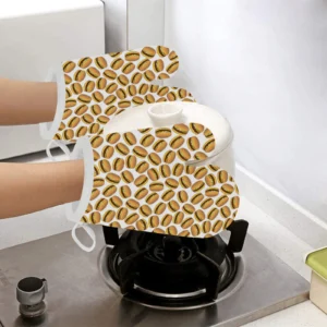 Hamburger Pattern Print Design 03 Heat Resistant Oven Mitts & Pot Holders Set