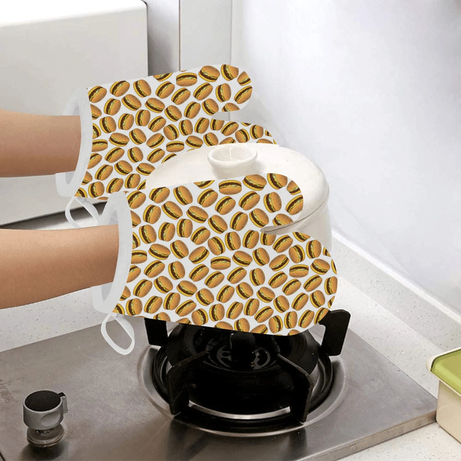Hamburger Pattern Print Design 03 Heat Resistant Oven Mitts & Pot Holders Set Hamburger Pattern Print Design 03 Heat Resistant Oven Mitts & Pot Holders Set