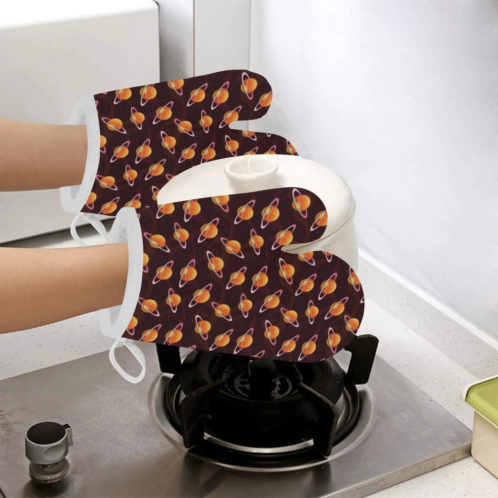 Hamburger Pattern Print Design 05 Heat Resistant Oven Mitts & Pot Holders Set Hamburger Pattern Print Design 05 Heat Resistant Oven Mitts & Pot Holders Set