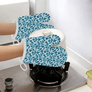 Hibiscus Pattern Print Design 04 Heat Resistant Oven Mitts & Pot Holders Set