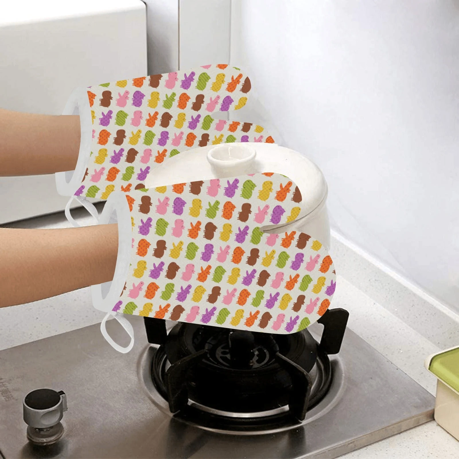Hippopotamus Pattern Print Design 01 Heat Resistant Oven Mitts & Pot Holders Set Hippopotamus Pattern Print Design 01 Heat Resistant Oven Mitts & Pot Holders Set
