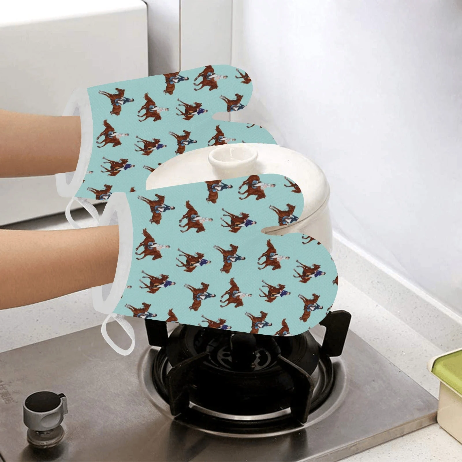 Horses Running Horses Rider Pattern Heat Resistant Oven Mitts Pot Holders Set Horses Running Horses Rider Pattern Heat Resistant Oven Mitts Pot Holders Set