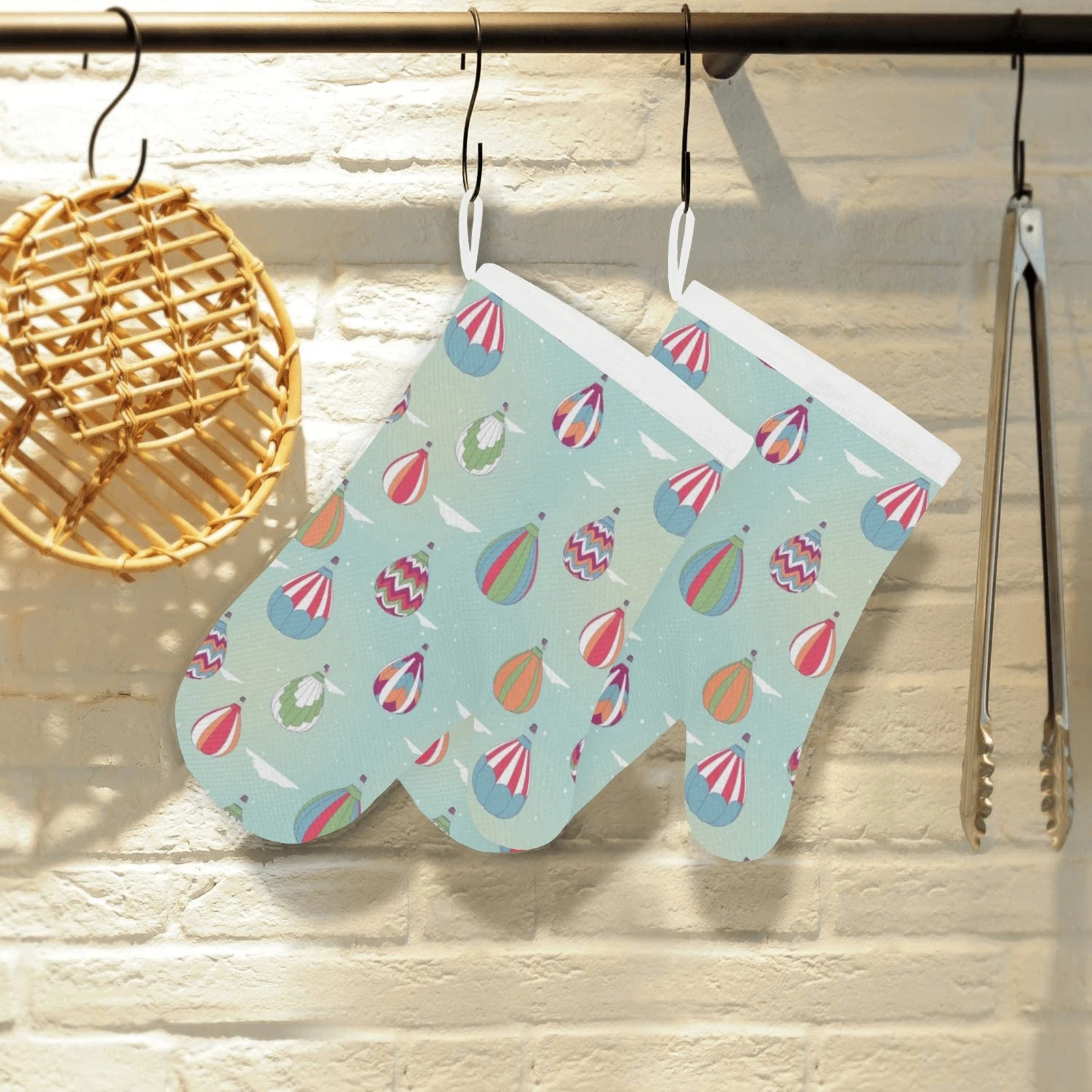 Hot Air Balloon Design Pattern Heat Resistant Oven Mitts Pot Holders Set Hot Air Balloon Design Pattern Heat Resistant Oven Mitts Pot Holders Set
