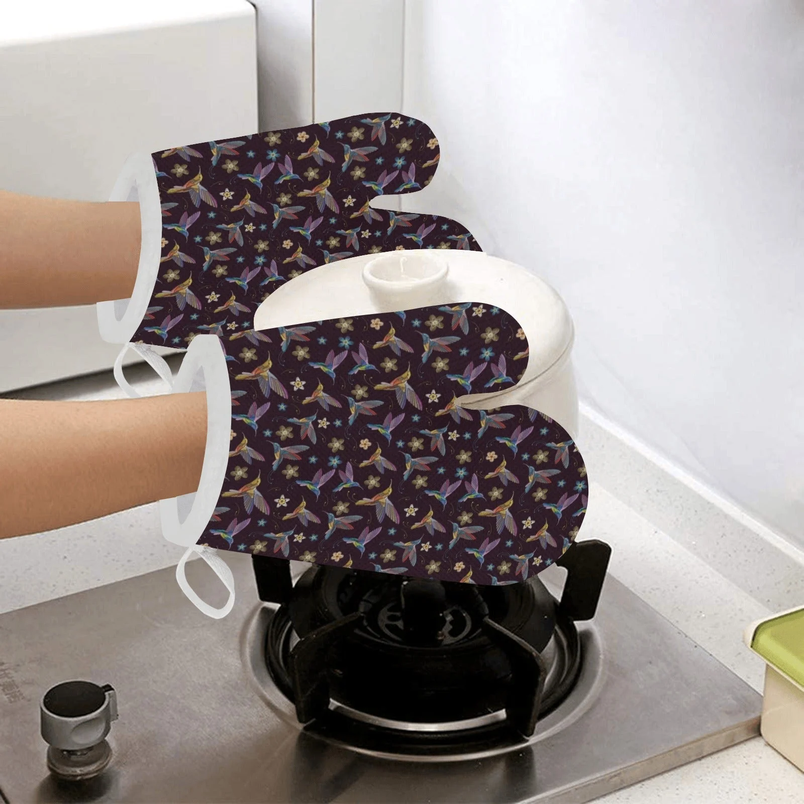 Hummingbird Pattern Print Design 04 Heat Resistant Oven Mitts & Pot Holders Set Hummingbird Pattern Print Design 04 Heat Resistant Oven Mitts & Pot Holders Set