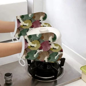 Japanese Cranes Flying Forest Dot Pattern Heat Resistant Oven Mitts Pot Holders Set