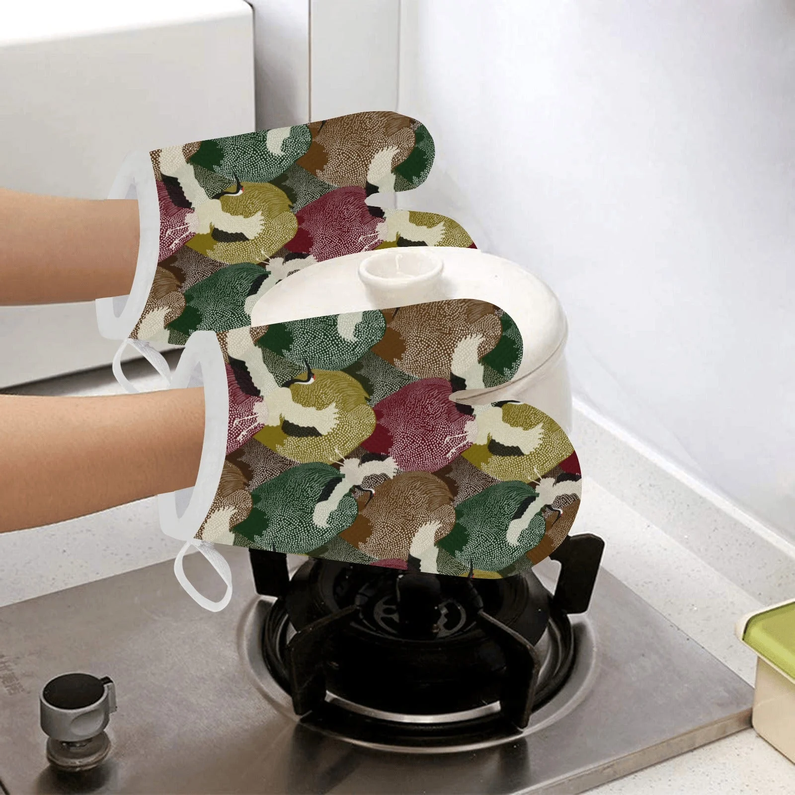 Japanese Cranes Flying Forest Dot Pattern Heat Resistant Oven Mitts Pot Holders Set Japanese Cranes Flying Forest Dot Pattern Heat Resistant Oven Mitts Pot Holders Set