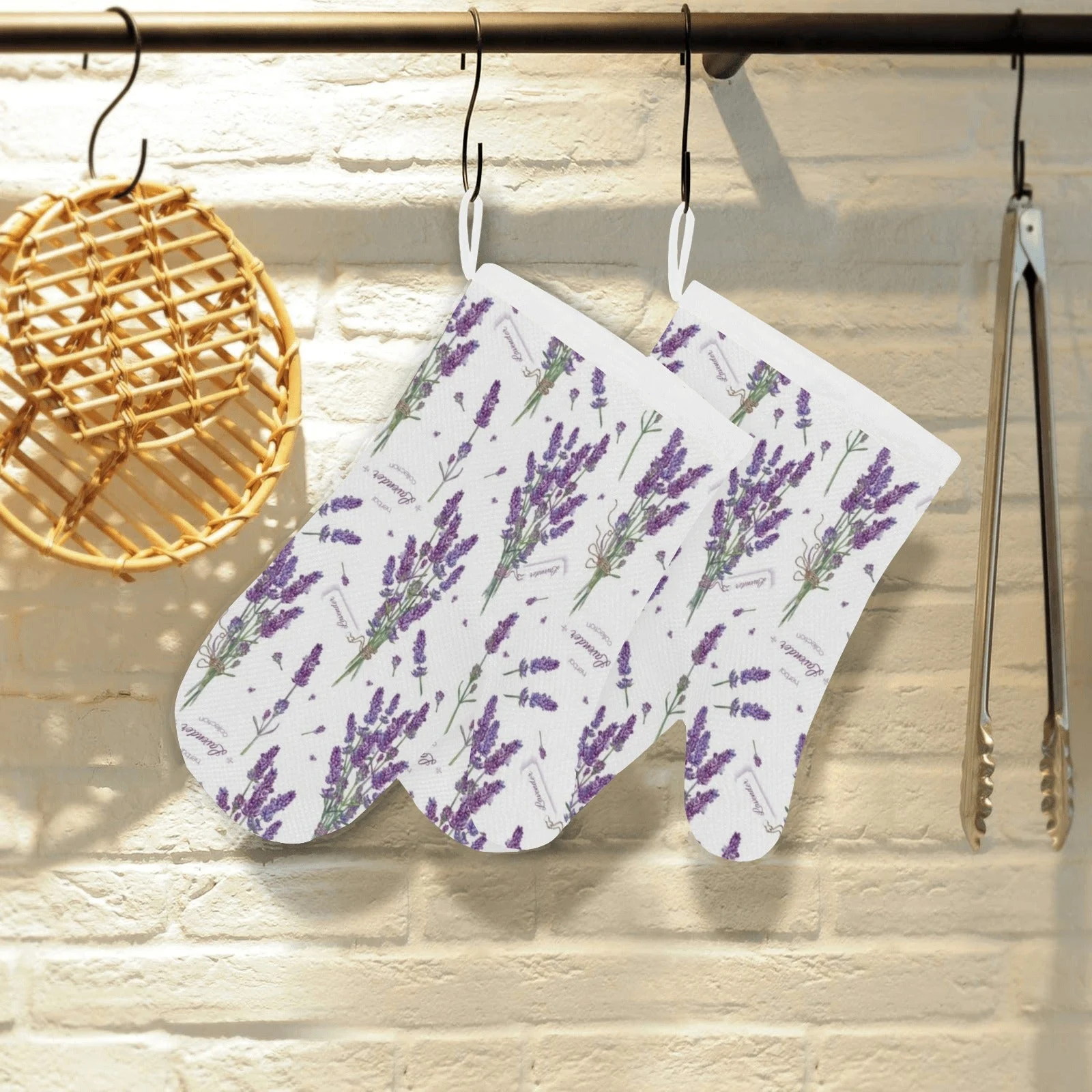 Lavender Flower Design Pattern Heat Resistant Oven Mitts Pot Holders Set Lavender Flower Design Pattern Heat Resistant Oven Mitts Pot Holders Set